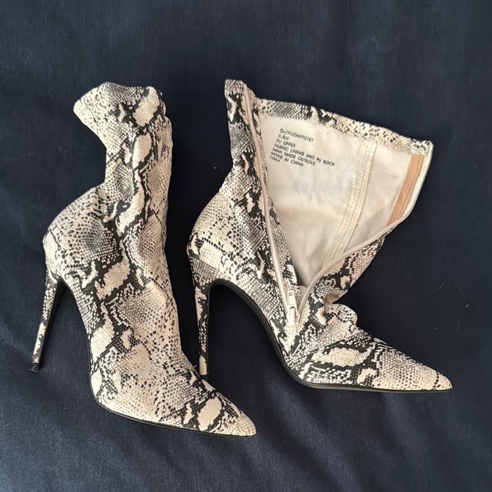 STEVE MADDEN Snakeskin Stiletto Ankle Boots